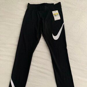 Nike Leggings (BRAND NEW!)